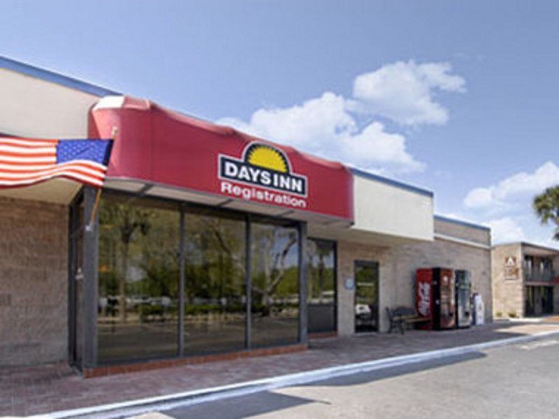 Days Inn By Wyndham Bradenton - Near The Gulf Exterior photo